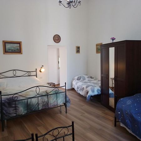 B&B Palazzo Sersale Napoli Buitenkant foto