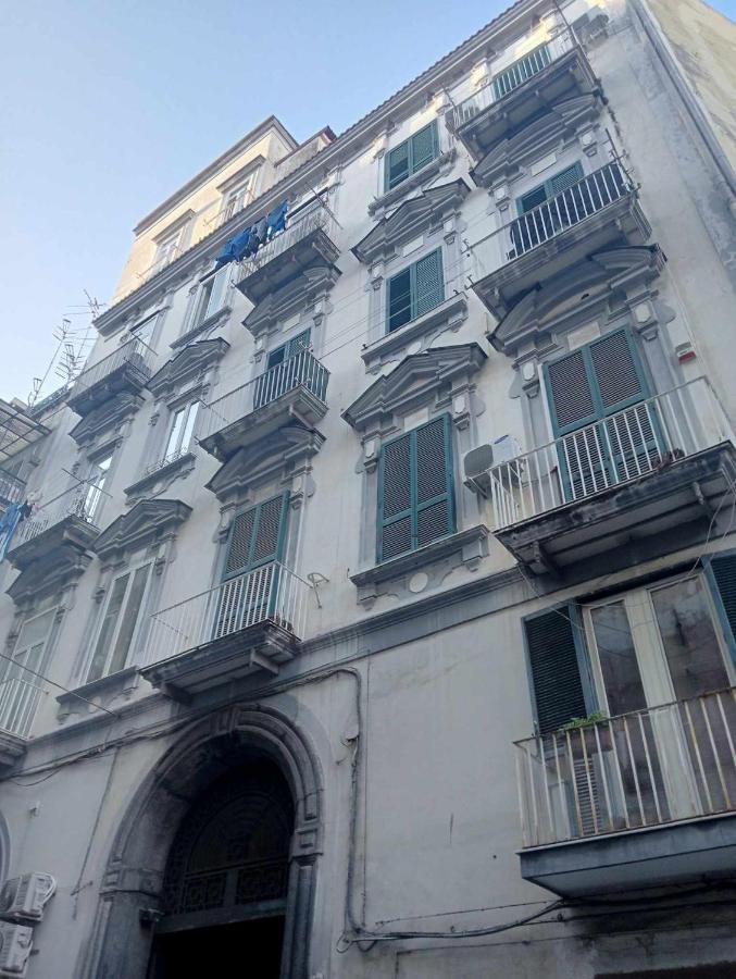 B&B Palazzo Sersale Napoli Buitenkant foto