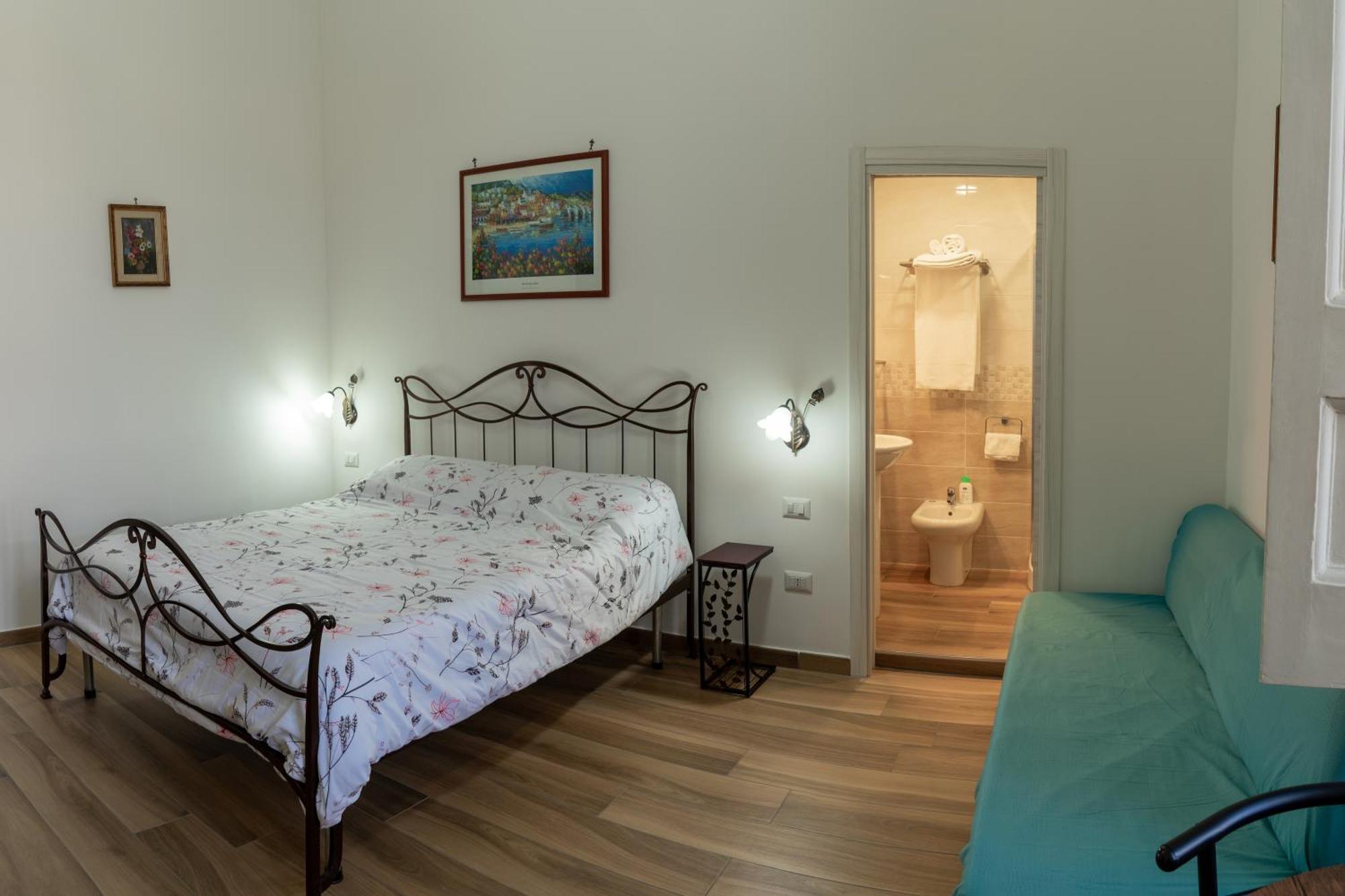 B&B Palazzo Sersale Napoli Buitenkant foto